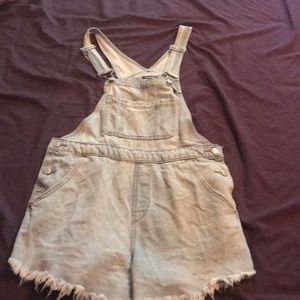 Overall shorts